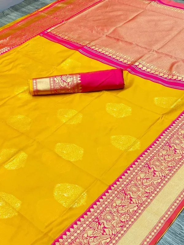 KIVERA_Woven_Kanjivaram_Silk_Blend_Saree_(Yellow)