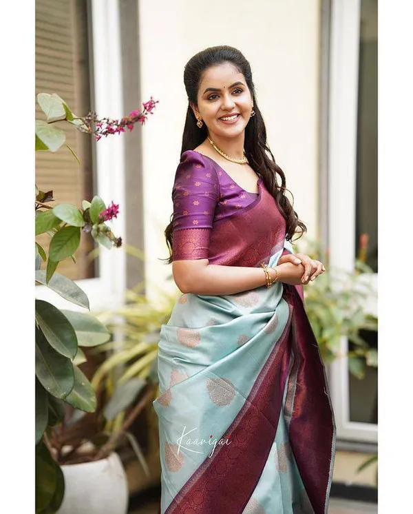 KRIYANSH_Self_Design_Kanjivaram_Jacquard,_Art_Silk_Saree_Light_Blue