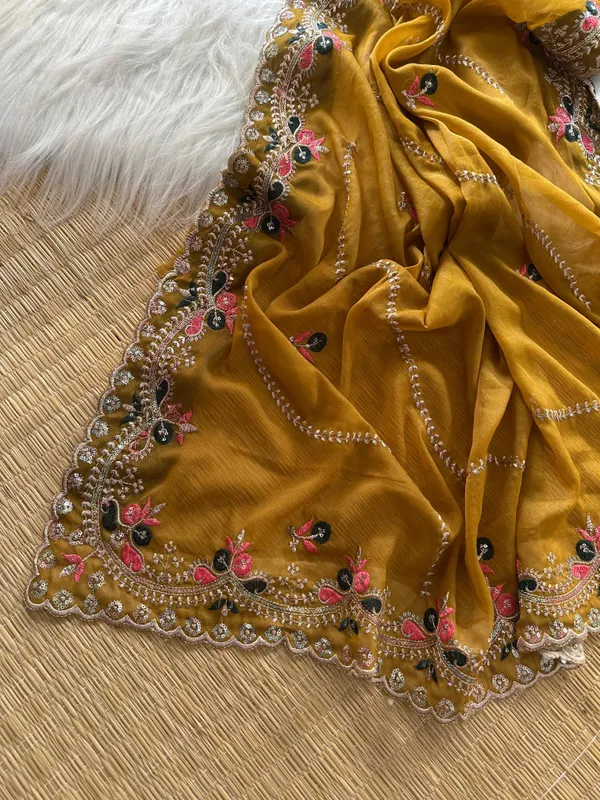 Dark_Yellow_Style_Gold_Crush_Chiffon_Saree_with_Beautiful_Embroidered_Unstitched_Blouse_Piece