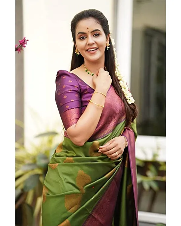 hathdora_creation_Woven_Kanjivaram_Jacquard_Saree_(Green)
