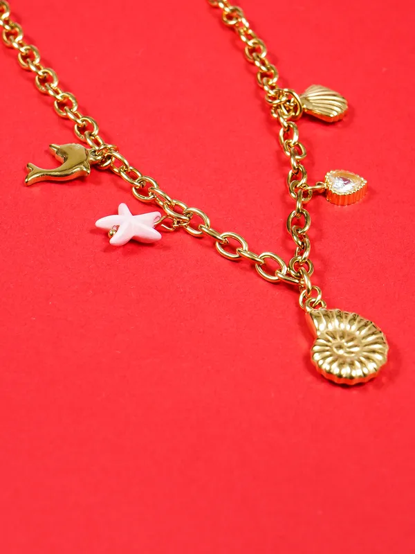 Elegant_Ocean_Charm_Necklace