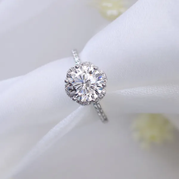 Silver_Delicate_Solitaire_Ring_For_Women