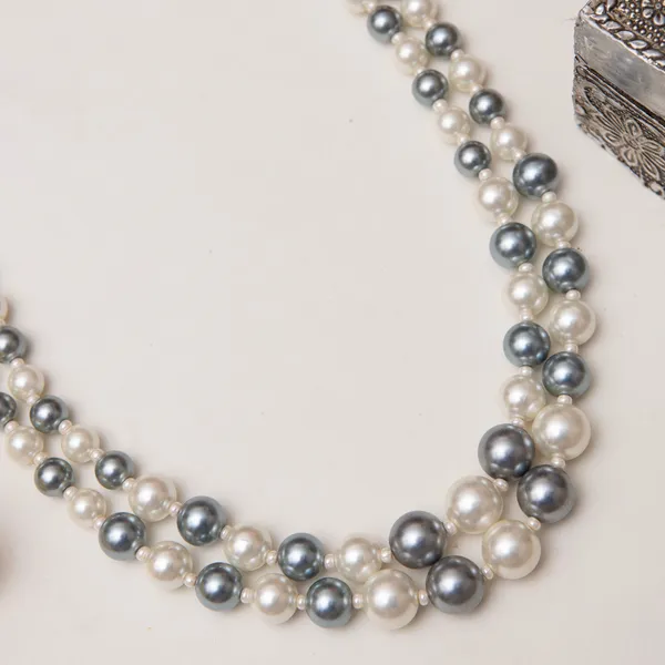 Grey_Zoya_And_White_Necklace_Set_For_Women