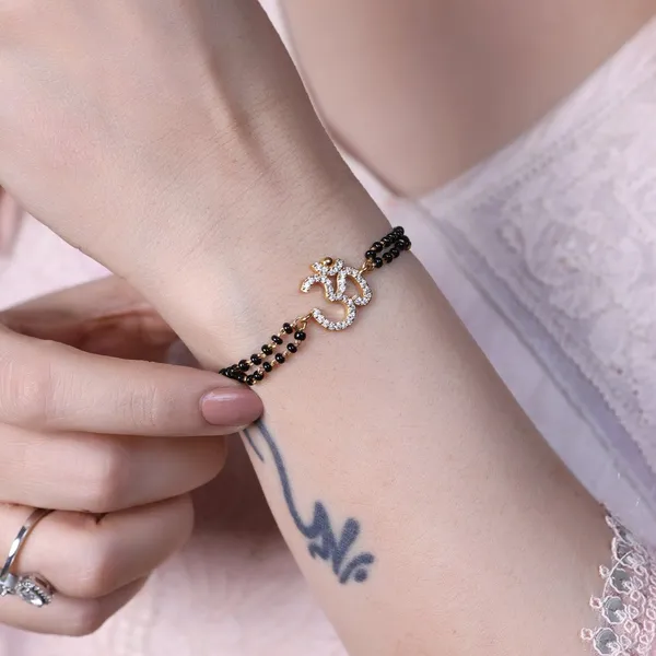 Black_Om_Beads_Bracelet_For_Women