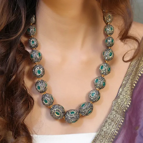 Green_Paavni_Stone_Studded_Necklace_For_Women