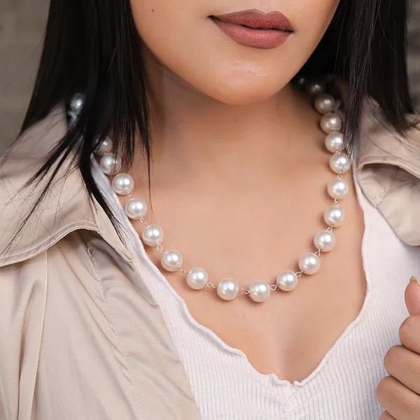 White_Pearl_Wired_Necklace_For_Women