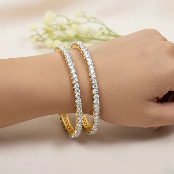 Gold_Rhea_Single_Line_Pointer_Bangles_For_Women