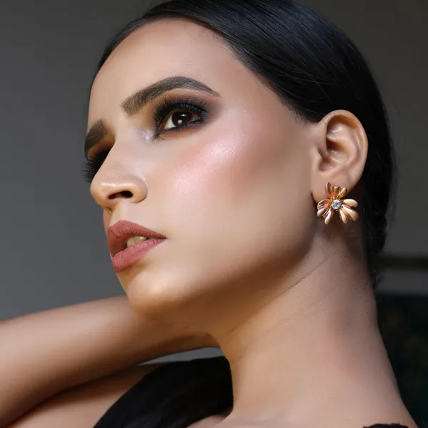 Rosegold_Flower_Stud_Earrings_For_Women