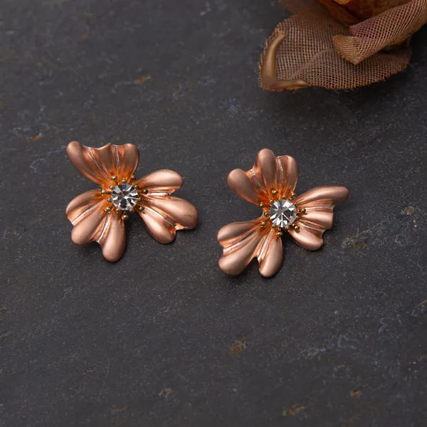 Rosegold_Flower_Stud_Earrings_For_Women
