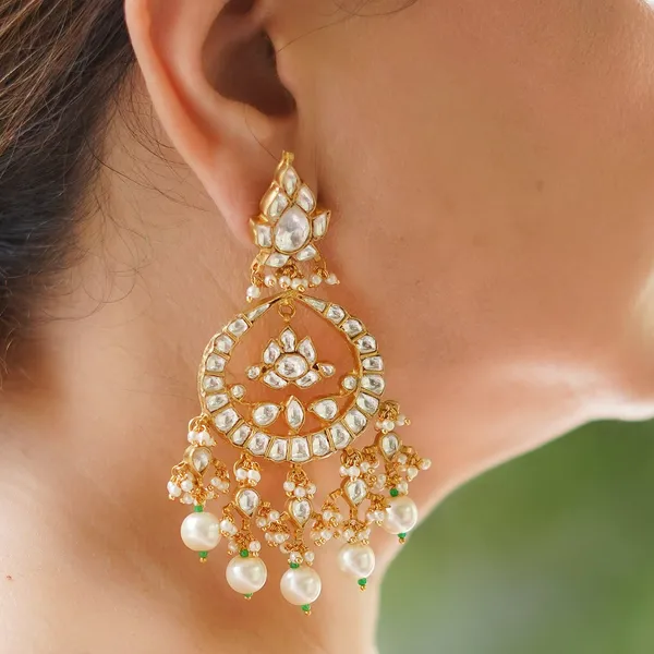 Gold_Savitha_Tradional_Chandbali_Earrings_For_Women