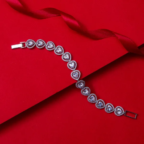 Gold_Valentine'S_Day_Heart_Shaped_Bracelet_For_Women