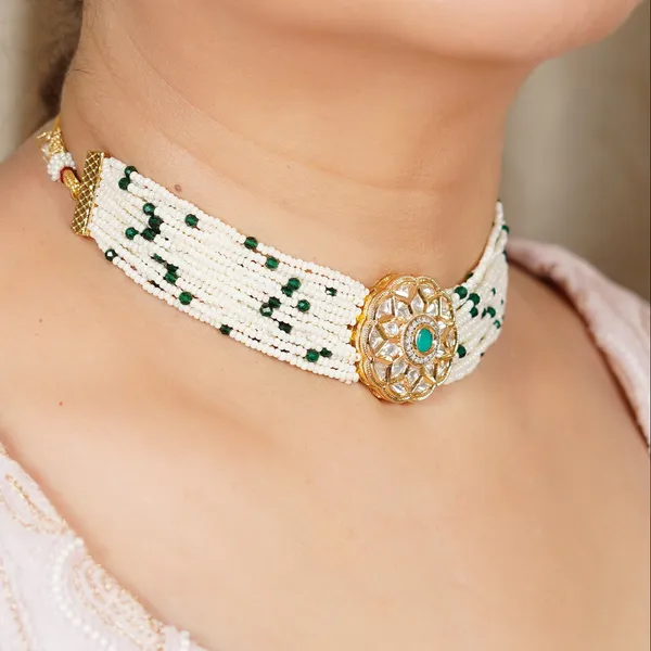 White_Wasabi_Green_Kundan_Choker_For_Women