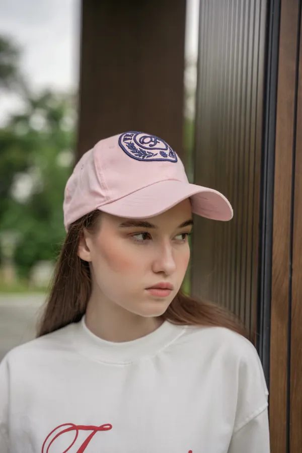 Rose_Frost_Crest_Emblem_Oxford_Cap_For_Unisex