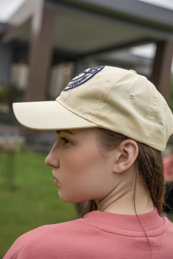 Desert_Dusk_Beige_Crest_3D_Foam_Embroidered_Emblem_Oxford_Cap_For_Unisex