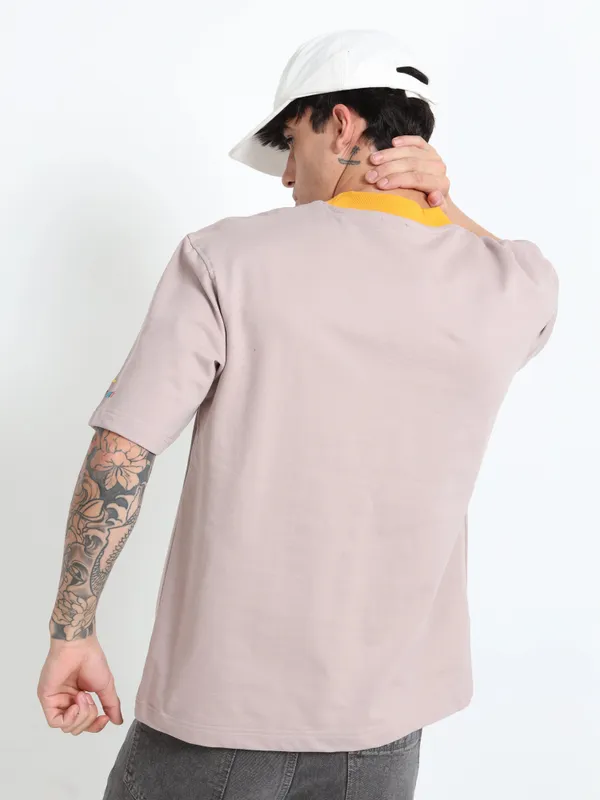 Dusty_Mauve_Mist_Contrast_Rib_Printed_Cotton_T-Shirt_For_Unisex