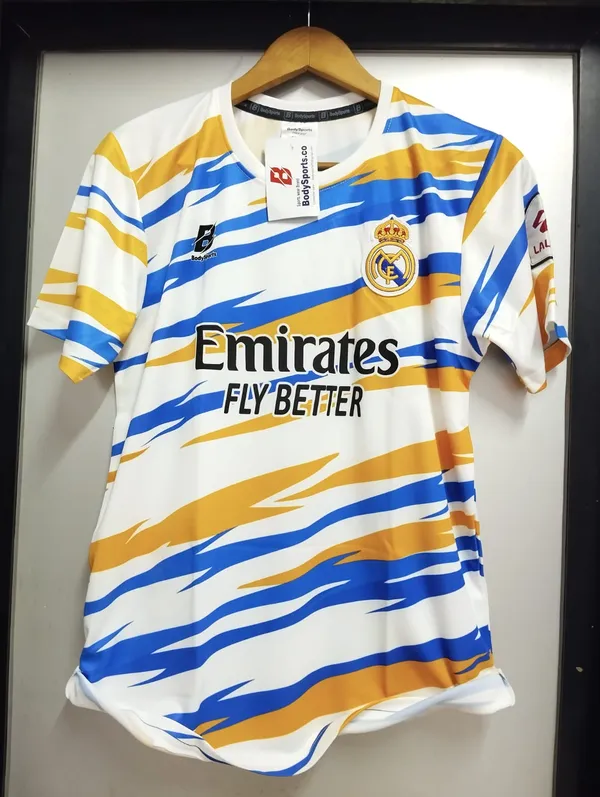 Multicolor_Soft-Polyblend_Real_Madrid_Training_Customization