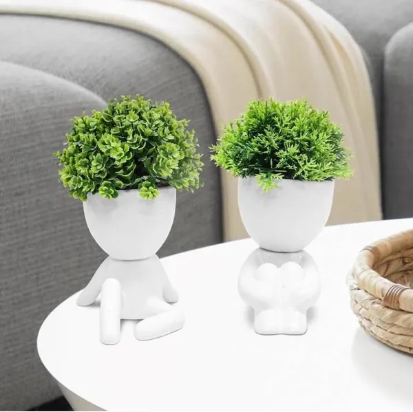 White_Plastic_Home_Office_For_Home_Decor