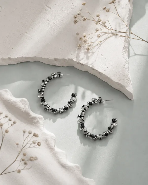 Black_And_White_Premium_Earring_For_Women
