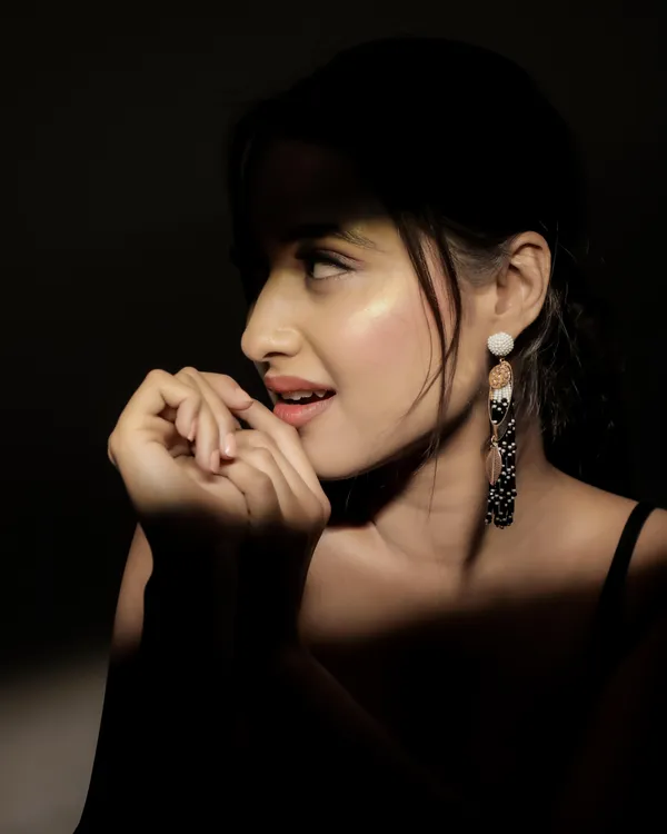 Black_Premium_Earring_For_Women