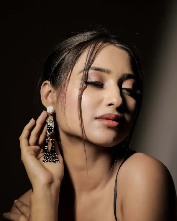 Black_Premium_Earring_For_Women
