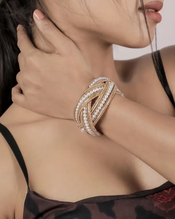 Golden_Premium_Cuff_For_Women