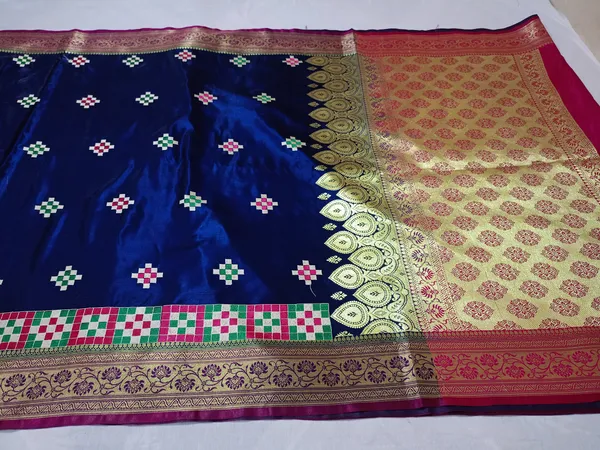 Blue_Silk_Blend_Embroidery_Work_Saree_For_Women
