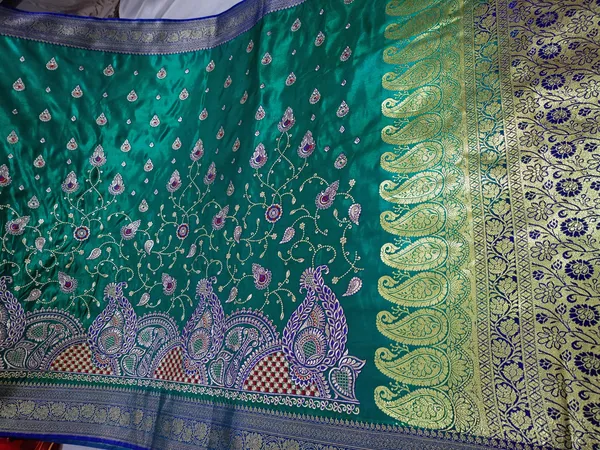 Bottle_Green_Banarasi_Embroidery_Saree_For_Women