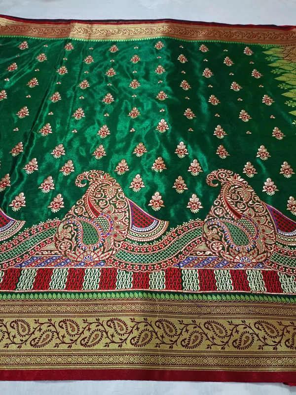 Bottle_Green_Silk_Blend_Embroidery_Work_Saree_For_Women
