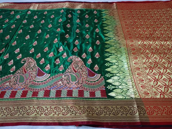 Bottle_Green_Silk_Blend_Embroidery_Work_Saree_For_Women
