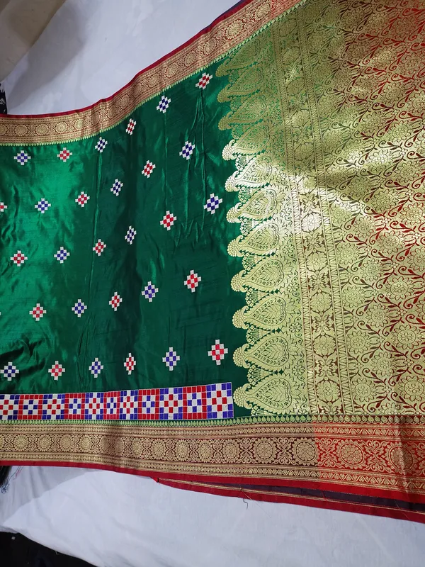 Deep_Green_Silk_Embroidery_Work_Saree_For_Women