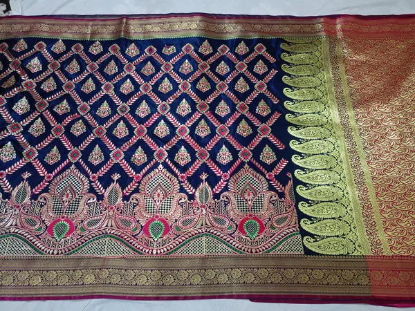 Navy_Blue_Banarasi_Silk_Solid_Embroidery_Saree_For_Women