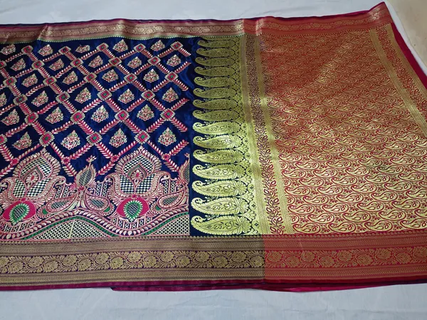 Navy_Blue_Banarasi_Silk_Solid_Embroidery_Saree_For_Women