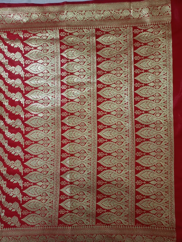 Red_Banarasi_Saree_For_Women