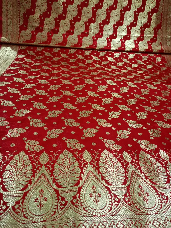 Red_Banarasi_Saree_For_Women