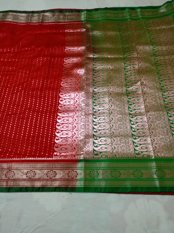 Red_Banarasi_Saree_For_Women