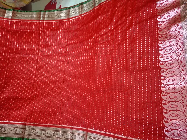 Red_Banarasi_Saree_For_Women