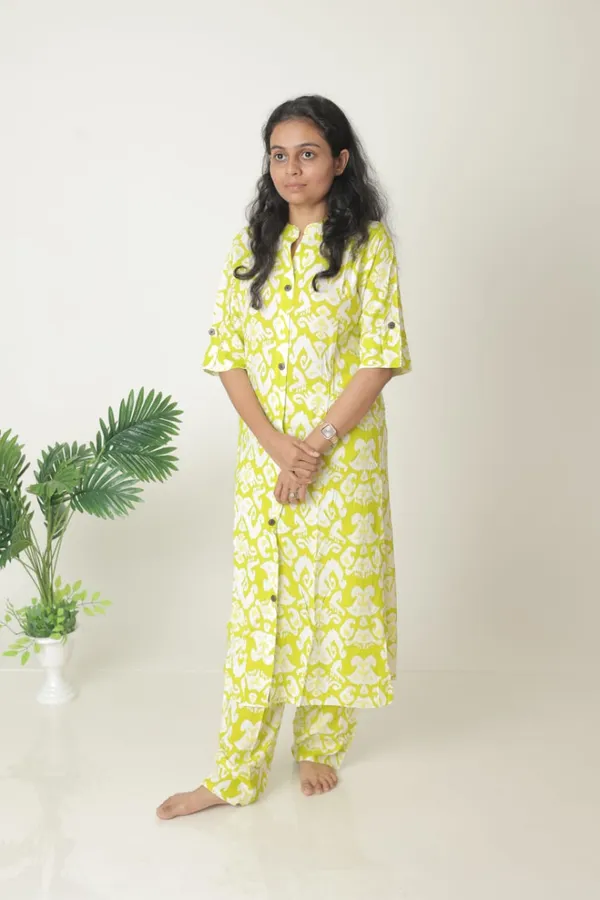 Yellow_Premium_Quality_Printed_Kurta_For_Women