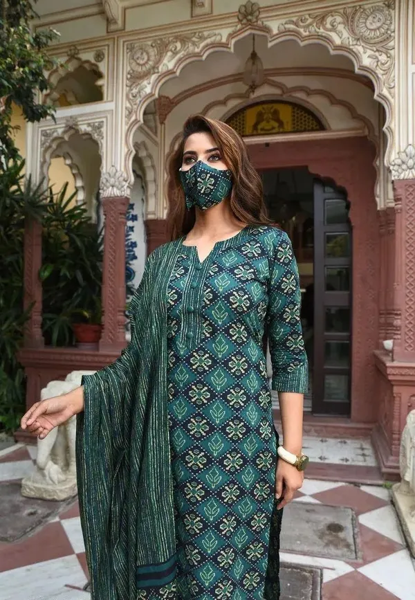 Green_Teal_Ikat_Block_Print_Kurta_Sets_For_Women