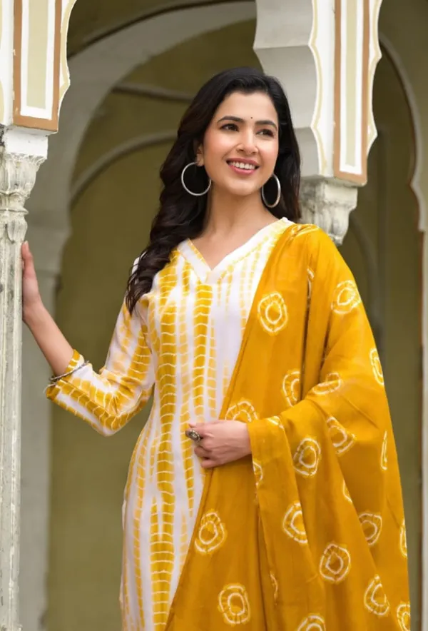 Yellow_Lovely_Color_Cotton_Fabric_Casual_Kurti_For_Women