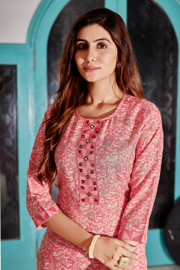 Pink_Cotton_Blend_Premium_Designer_Ready_To_Wear_Kurta_Set_For_Women