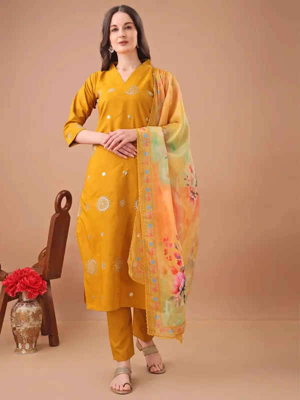 Yellow_Mustard_Silk_Embroidered_Kurta_Set_For_Women