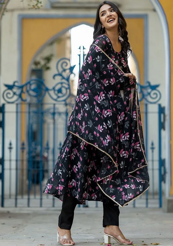 Black_Floral_Print_Poly_Blend_Kurta_Set_With_Dupatta_For_Women