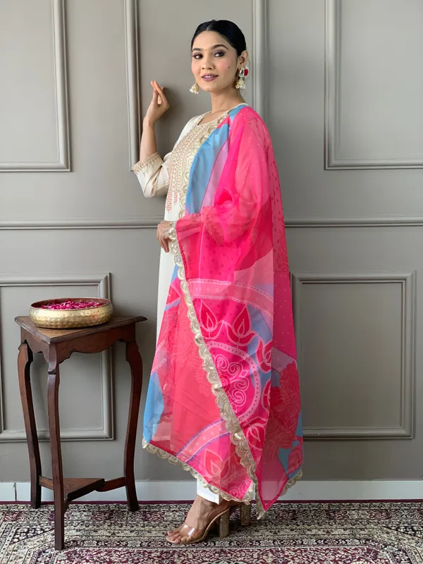 White_Viscose_Chanderi_Kurta_Set_With_Dupatta_For_Women