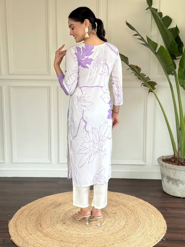 White_Rayon_Print_Kurta_Set_With_Dupatta_For_Women