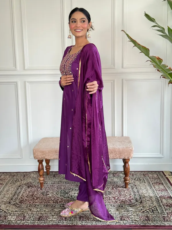 Purple_Rayon_Slub_Embroidery_Work_Straight_Attractive_Long_Kurta_Set_With_Matching_Dupatta_For_Women