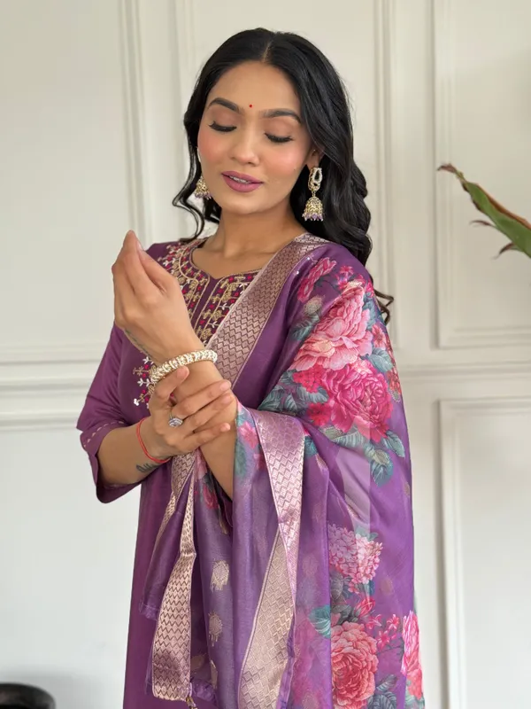 Purple_Embroidered_Chanderi_Viscose_Kurta_Set_For_Women
