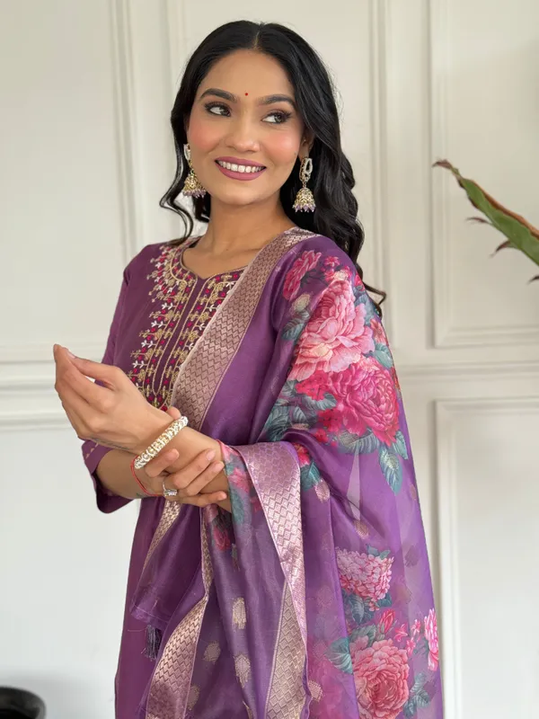 Purple_Embroidered_Chanderi_Viscose_Kurta_Set_For_Women