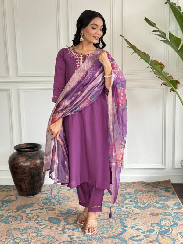 Purple_Embroidered_Chanderi_Viscose_Kurta_Set_For_Women