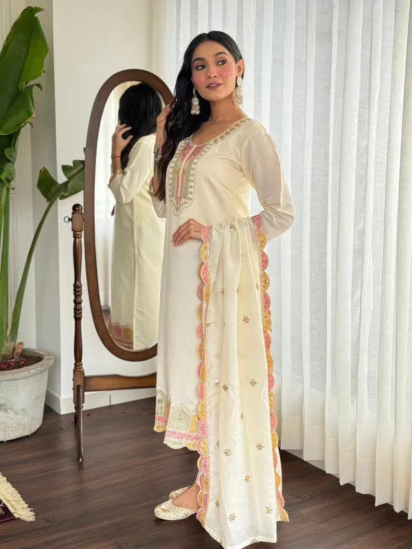 White_Elegant_Viscose_Chanderi_Embroidered_Kurta_Set_With_Chanderi_Dupatta_For_Women