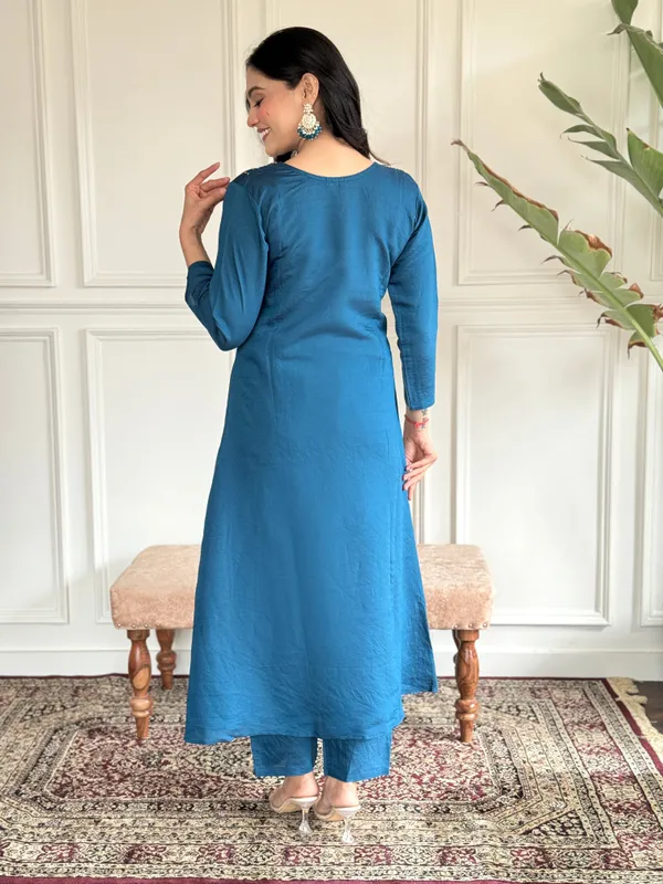 Blue_Beautiful_Latest_Viscose_Chanderi_Kurti_Set_For_Women